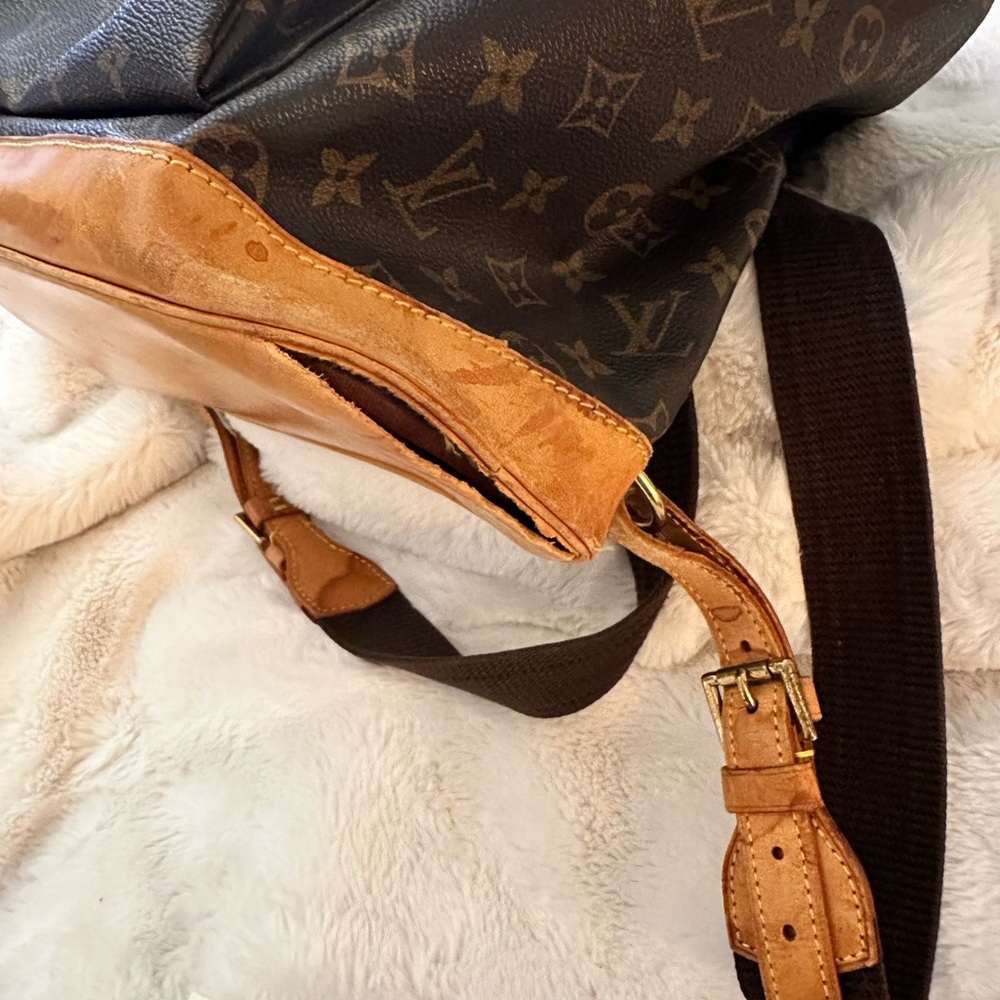 Louis Vuitton - Picture 16 of 16